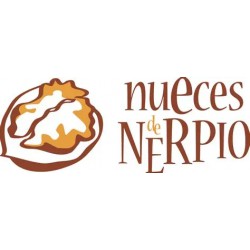 nuez con cáscara de origen español sin pesticidas, procedente de nogales milenarios.